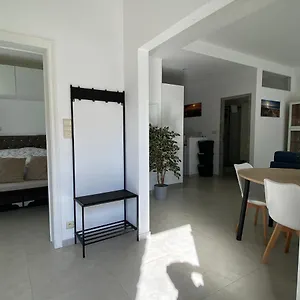 Appartamento Superbe appartement lumineux ,super bien équipé avec WIFI-NetFlix Gratuit, Charleroi